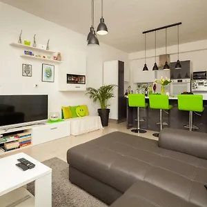 Modern Histria Apartment