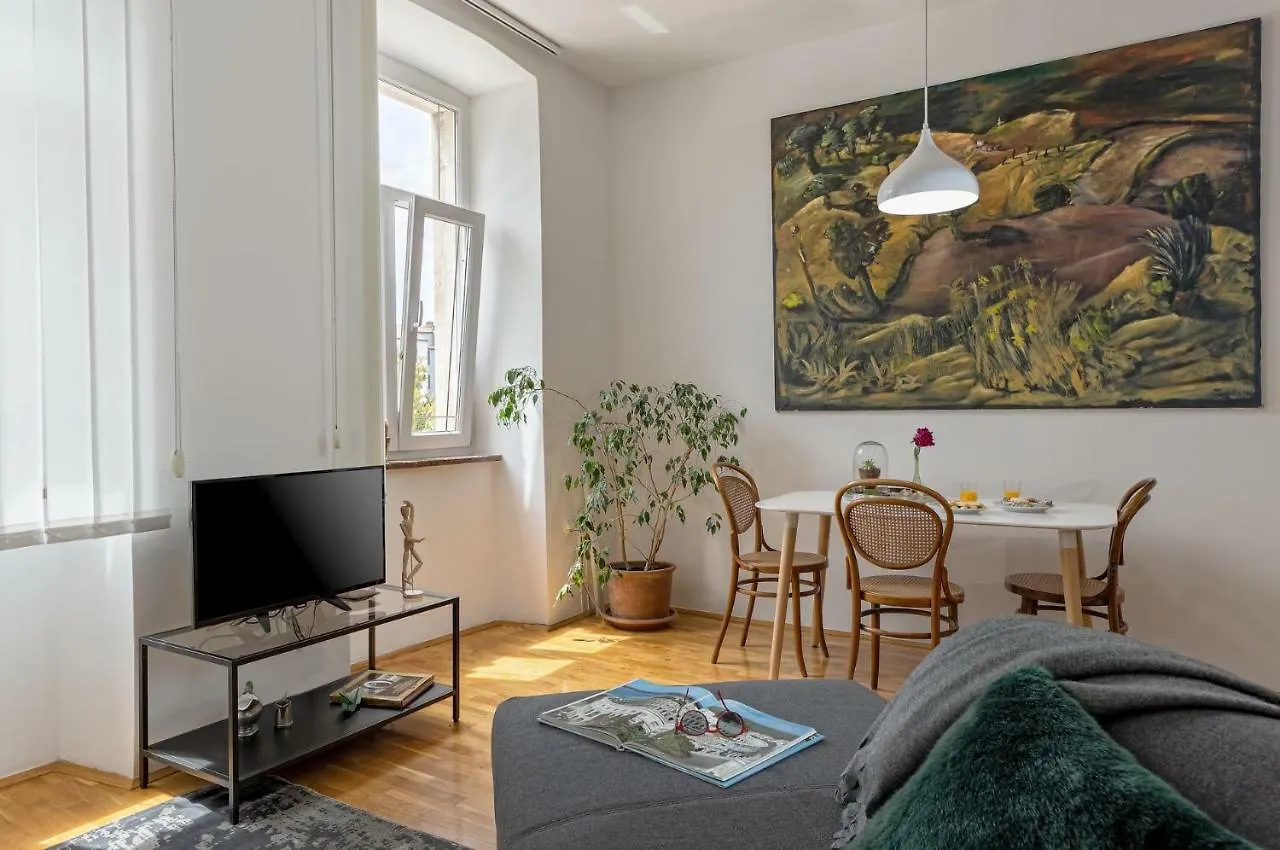 Markaat Apartment Pula Croatia